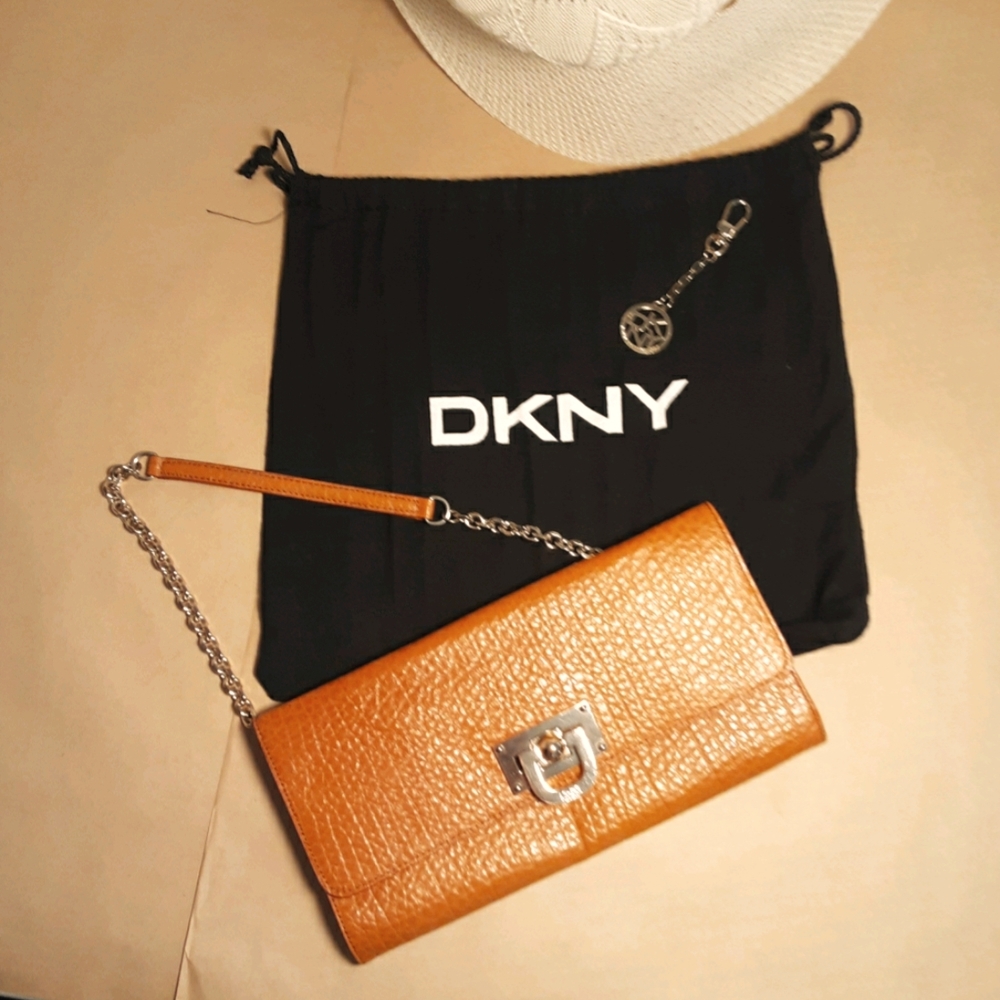DKNY  Purse 👛 Clutch